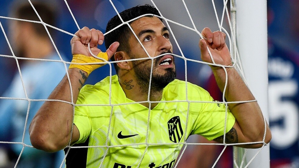 أتلتيكو مدريد ينعش آمال الثنائي ريال مدريد وبرشلونة