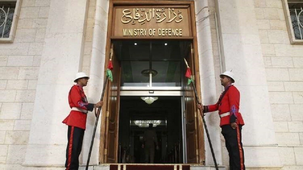 الدفاع العراقية: فوجئنا بالبيان الأمريكي باستهداف بعض المواقع داخل سوريا
