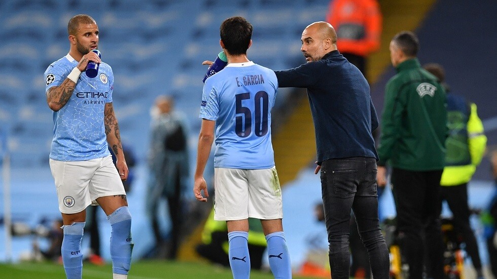 غوارديولا يعلن انتقال لاعب مانشستر سيتي إلى برشلونة