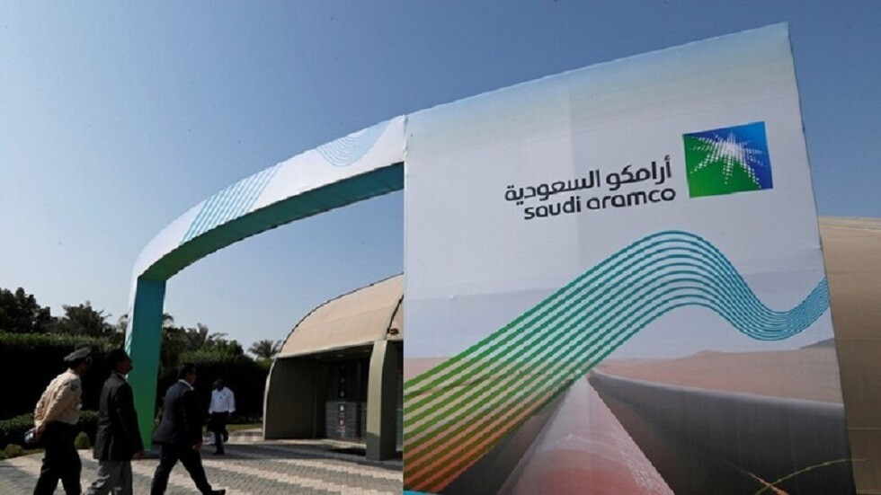 الرميان: الحكومة السعودية ما زالت تخطط لبيع أسهم من حصتها في "أرامكو"