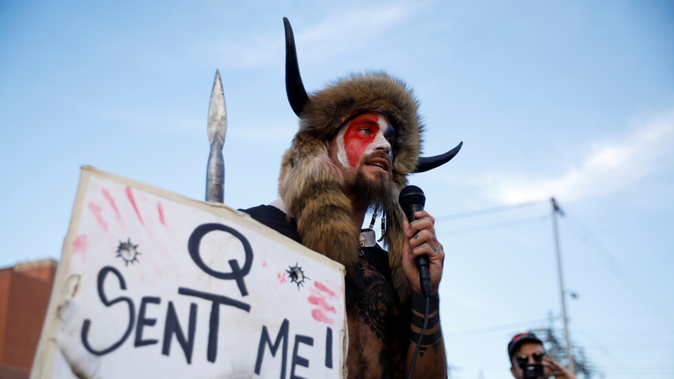 تعزيز الأمن في الكابيتول وسط مخاوف بشأن نظرية مؤامرة QAnon