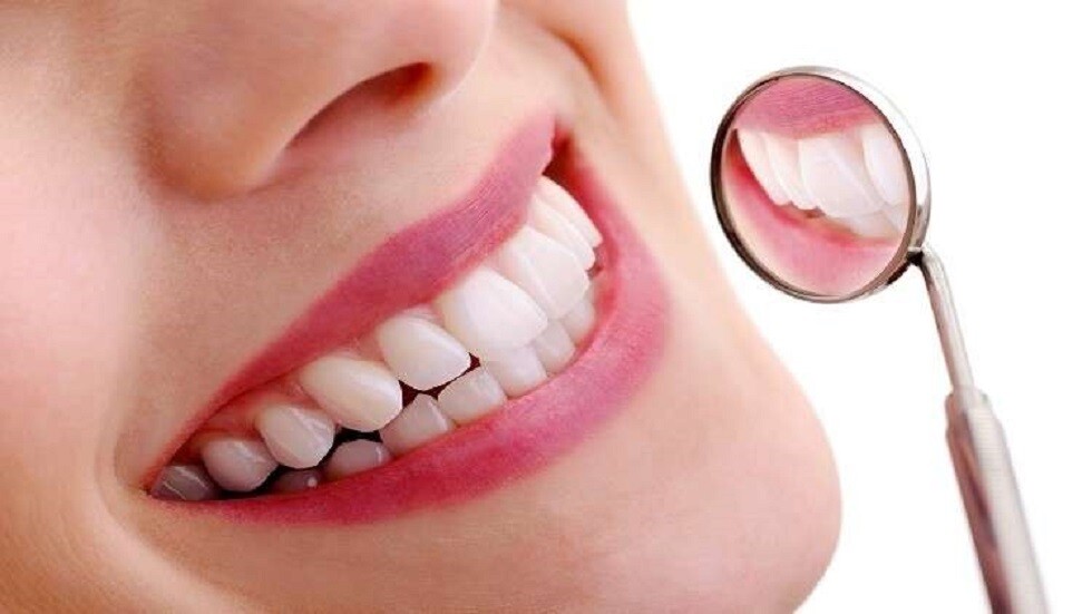 7 عادات سيئة يجب الإقلاع عنها للحفاظ على الأسنان