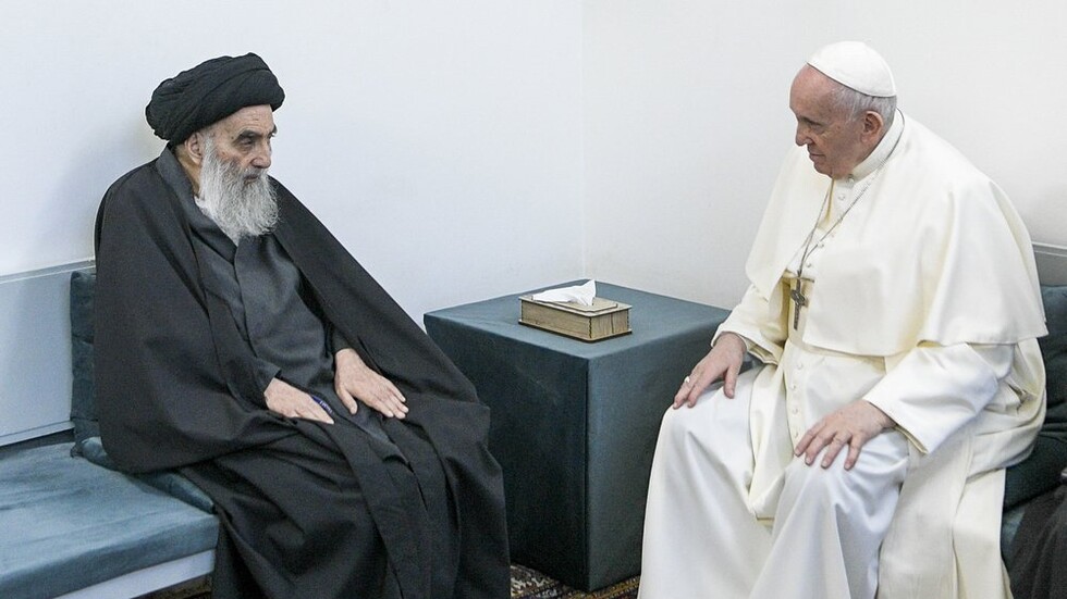 الحبر الأعظم يلتقي بآية الله العظمى في النجف