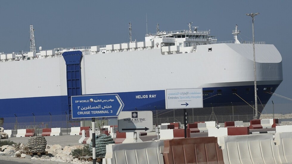 إيران تنفي وقوفها وراء الانفجار الغامض بسفينة تابعة لإسرائيل في خليج عمان