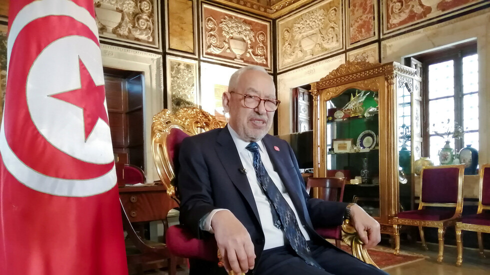 الغنوشي: تونس تحتاج استقرارا سياسيا لا تغييرا للحكومة