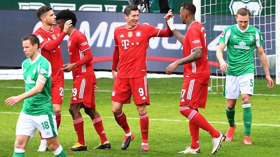 ليفاندوفسكي يحقق رقما تهديفيا جديدا ويقود بايرن ميونخ  لتعزيز صدارته (فيديو)