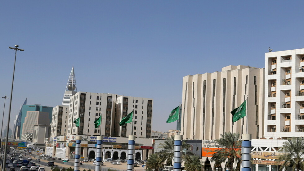 بعد مصرع طفلة بسبب الكلاب.. أمين الرياض يوجه بتشكيل لجنة عاجلة