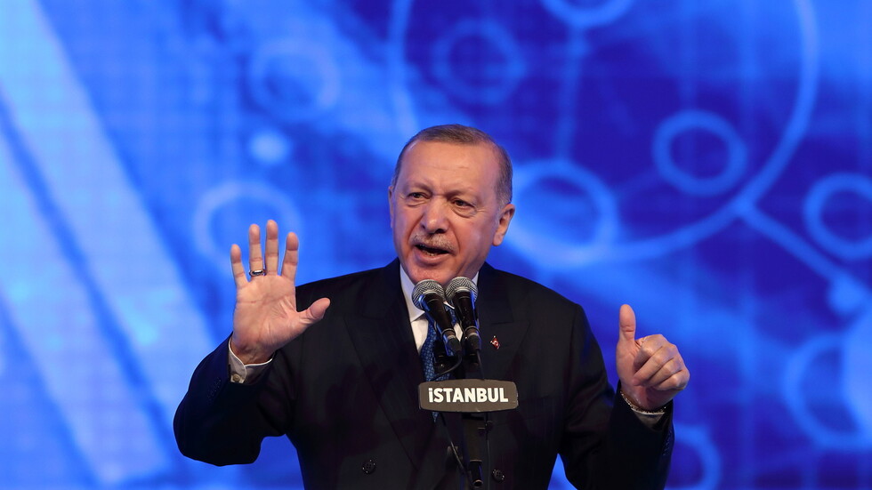 أردوغان: سنواصل شراء اللقاحات الأجنبية حتى يجهز لقاحنا للاستخدام