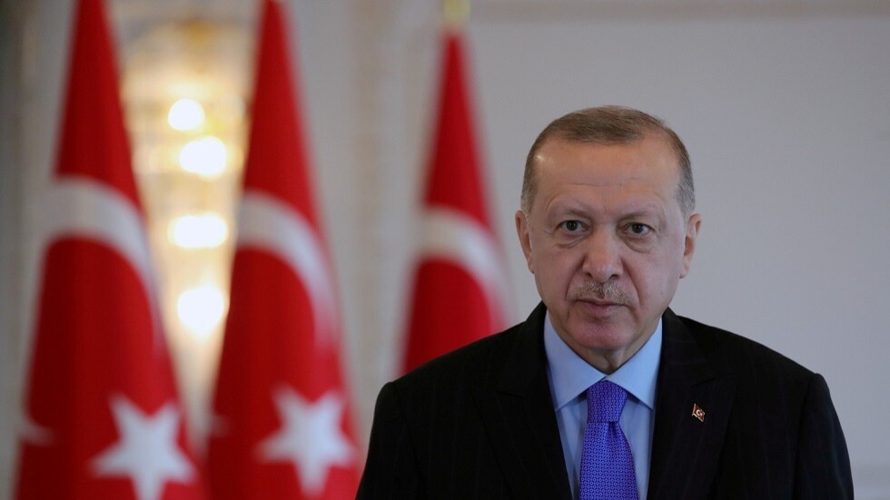 إزالة لوحات "أحب أردوغان" من شوارع إزمير