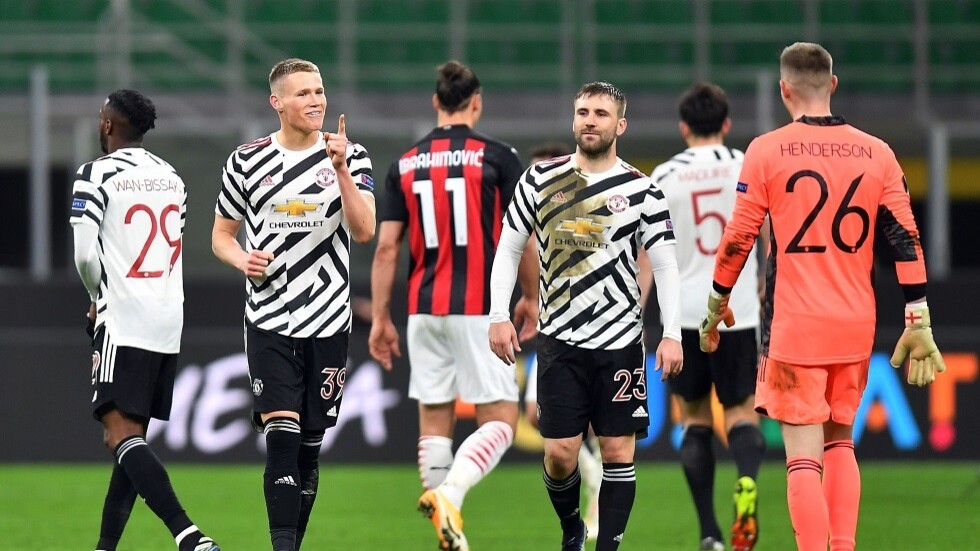 بالفيديو.. ميلان يودع الدوري الأوروبي على يد "الشياطين الحمر"