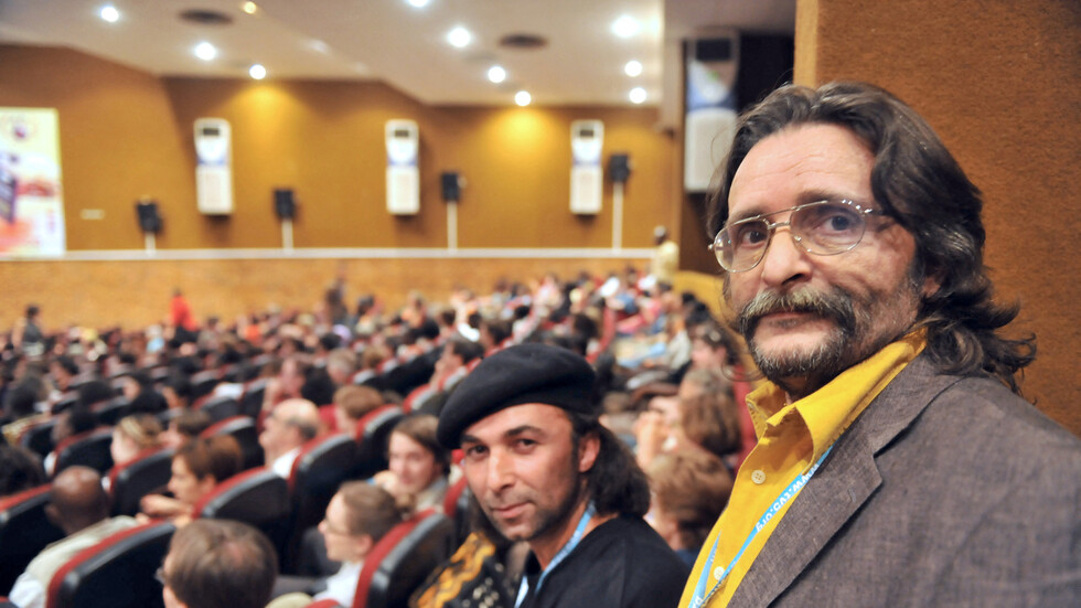 وفاة المخرج المغربي محمد إسماعيل عن عمر ناهز 70 عاما