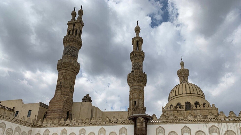 الأزهر يستنكر الرسوم المسيئة التي عرضتها مدرسة بريطانية عن الرسول الكريم