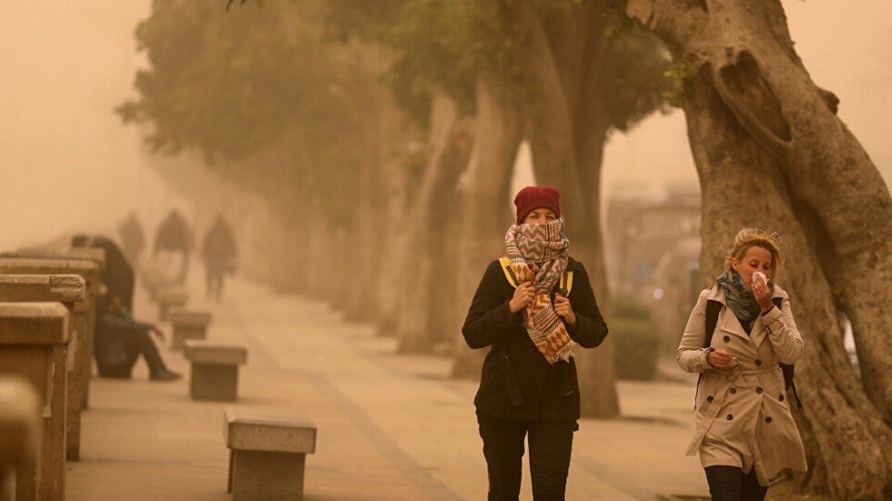 بفارق 20 درجة.. الأرصاد الجوية تحذر من تقلبات شديدة في مصر