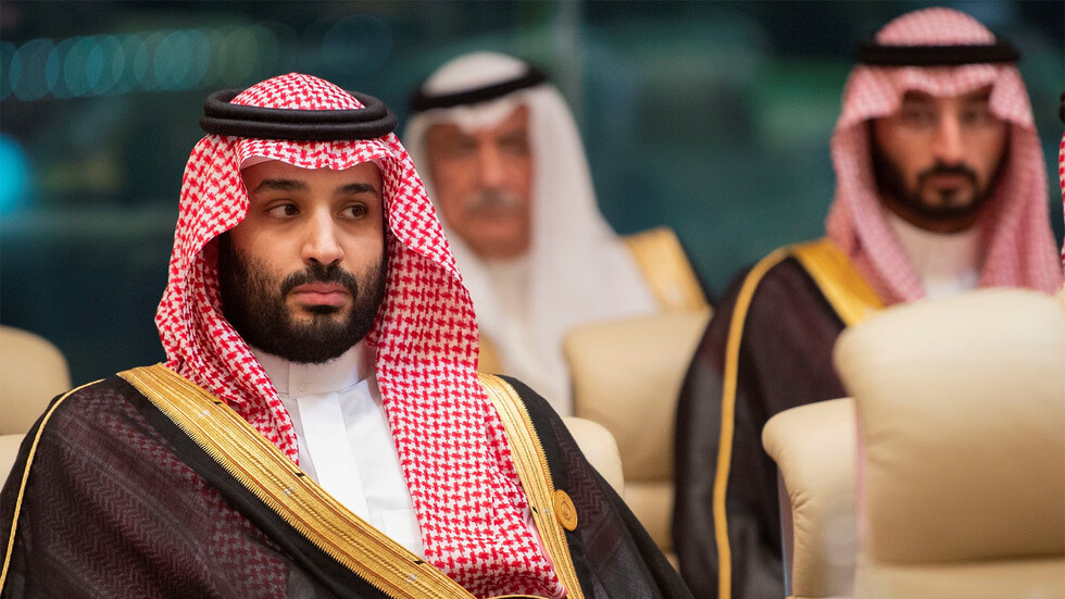 ولي العهد السعودي يجري اتصالا هاتفيا مع سلطان عمان