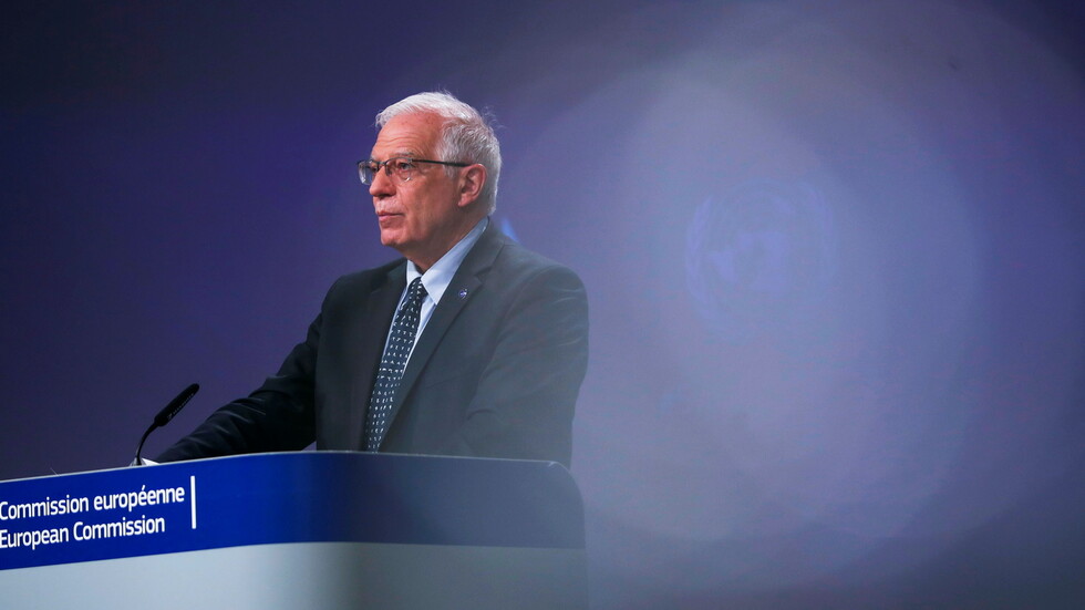 على خلفية طرد دبلوماسيين.. بوريل يتهم روسيا بـ"السلوك العدواني"