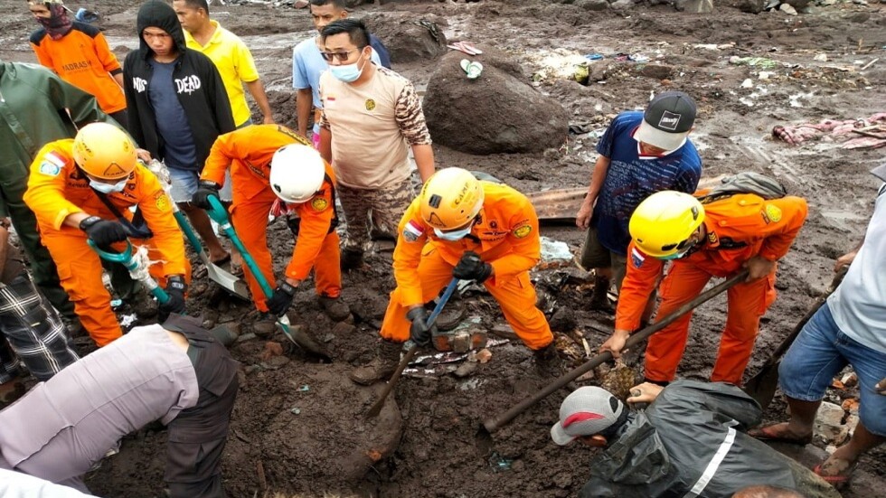 إعصار مداري يودي بحياة 113 شخصا على الأقل في إندونيسيا وتيمور الشرقية
