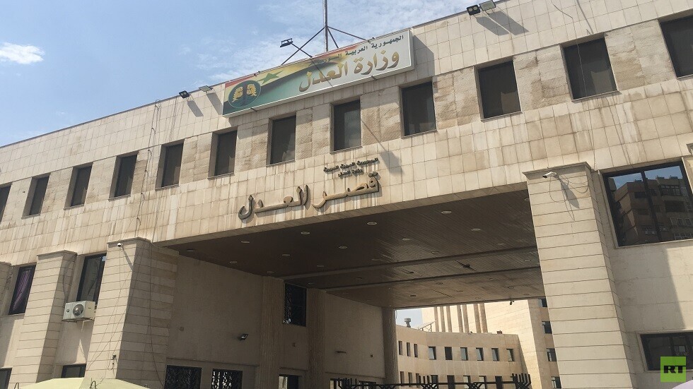 بينها التوقيف "بطريقة غير مناسبة".. نيابة دمشق تطلب ضبط "بعض تجاوزات" الشرطة والأمن الجنائي