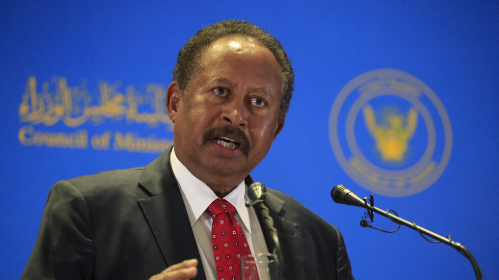 رئيس وزراء السودان يدعو نظيريه المصري والإثيوبي لاجتماع مغلق حول سد النهضة