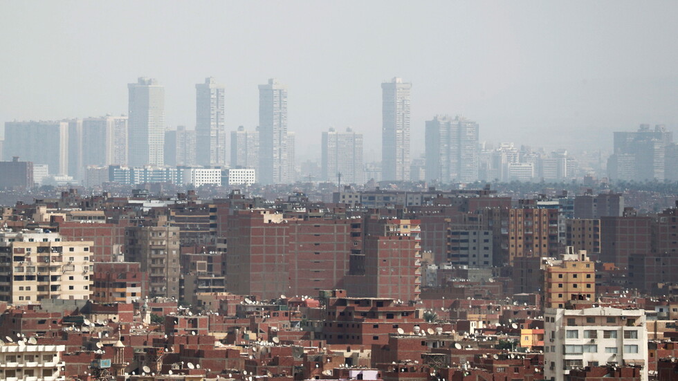 مصر.. النيابة العامة تكشف سبب حادث حافلة أسيوط