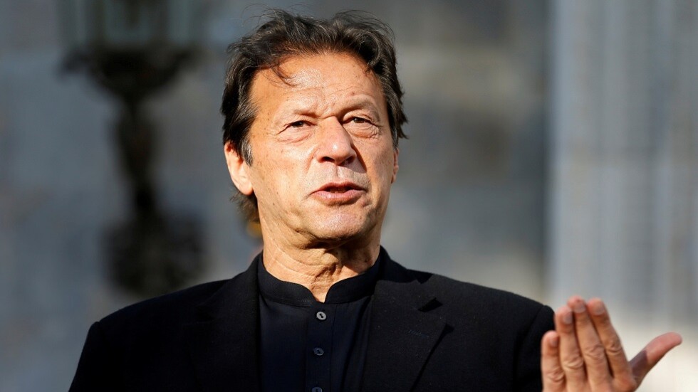 عمران خان: على الغرب معاقبة المسيئين للنبي محمد
