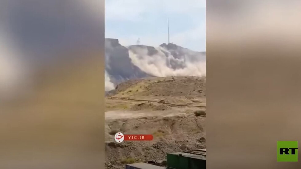 شاهد.. انهيارات جبلية جراء الزلزال في إيران