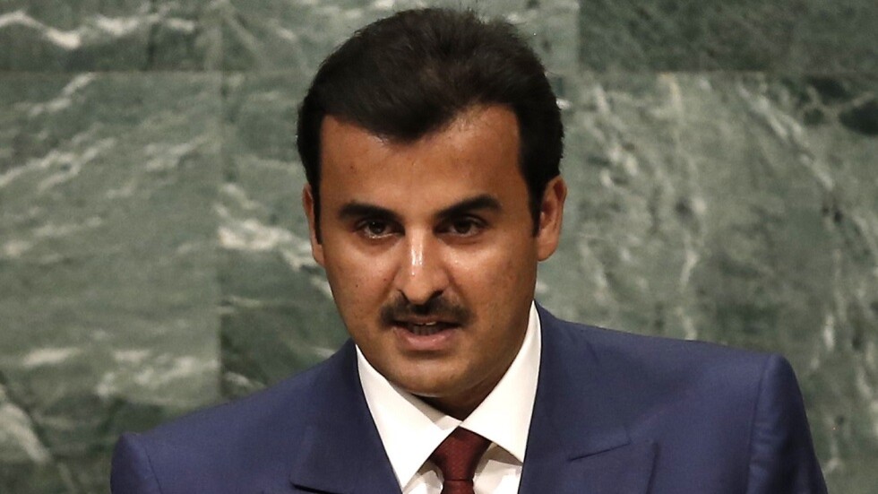 أمير قطر يدعو الأطراف اللبنانية إلى "الإسراع في تشكيل حكومة جديدة"