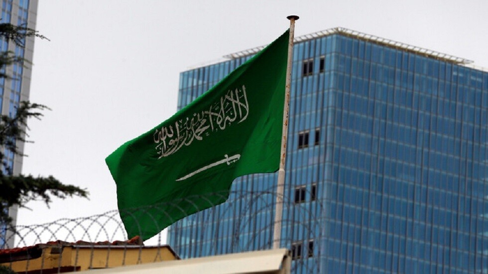 السعودية تفرض عقوبة مشددة على من يتعمّد نقل عدوى كورونا