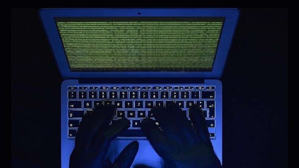 سرقة ملفات خطيرة من "آبل" والهاكرز يهددون بفضح أسرار تزلزل العالم
