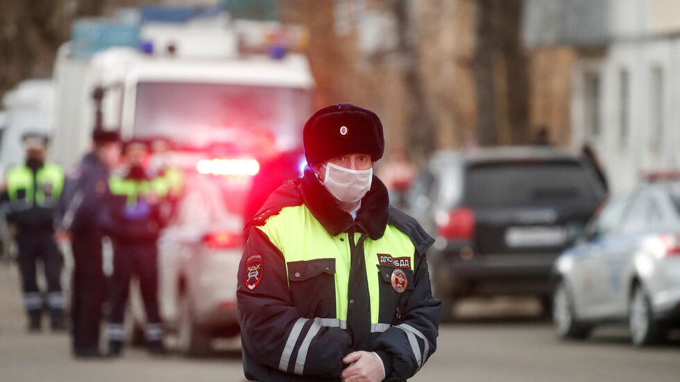 روسيا.. مقتل شخصين بانفجار قنبلة يدوية