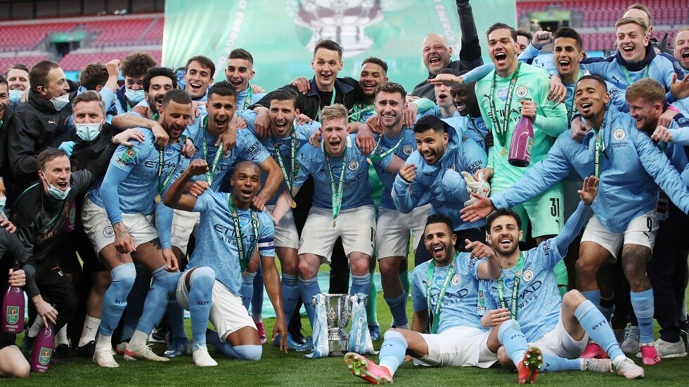 مانشستر سيتي يتوج بكأس الرابطة الإنجليزية على حساب توتنهام (فيديو)