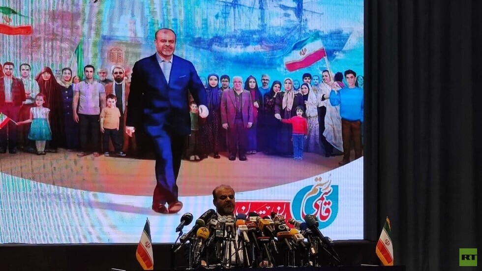 بعد كشفه عن طبيعة الوجود الإيراني في اليمن.. رستم قاسمي يطمح لخلافة روحاني