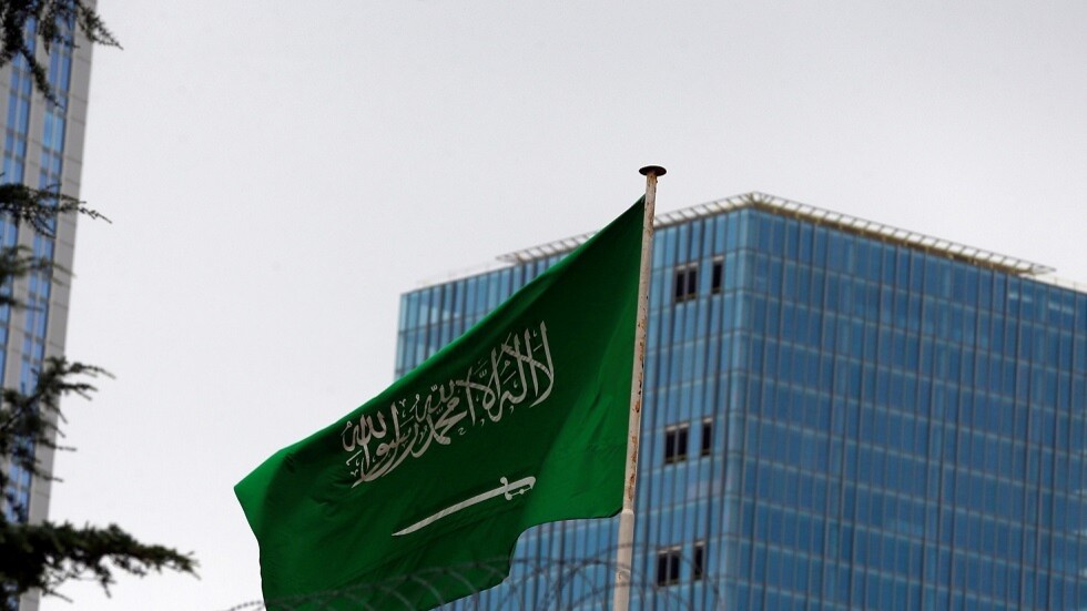 السعودية.. استئصال 48 ورما ليفيا من رحم فتاة