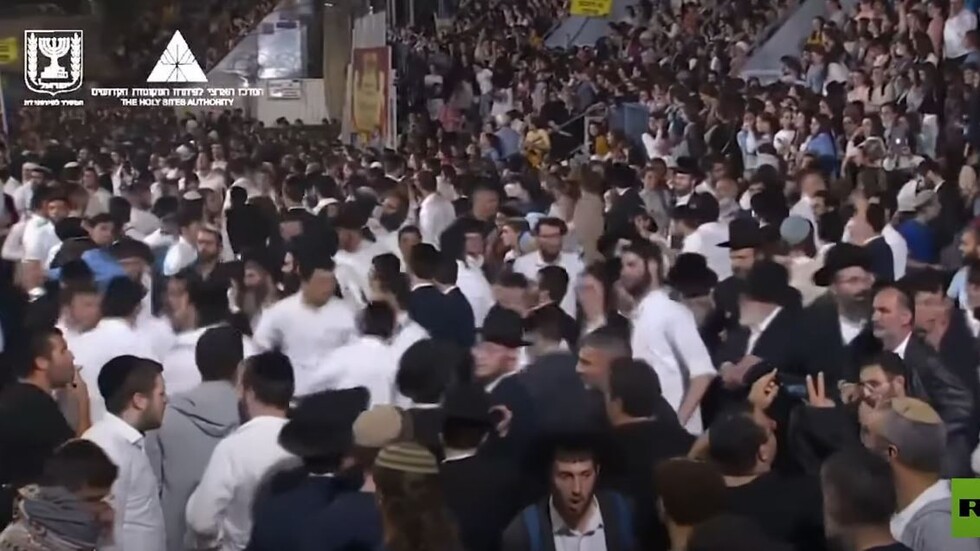 لحظة توقف مهرجان المتدينين اليهود في جبل الجرمق بعد كارثة التدافع