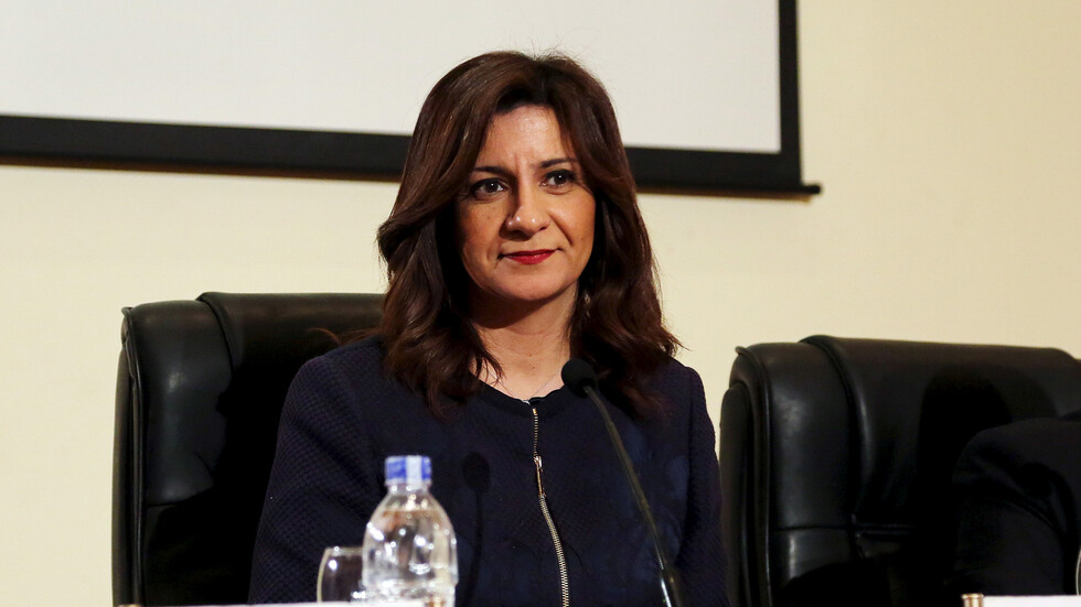مصر.. وزيرة الهجرة تستقبل مصريا ساعد الشرطة الأمريكية في القبض على مجرم هارب