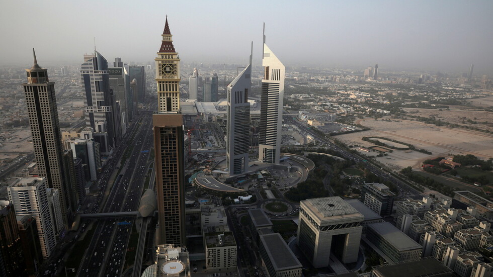 مركز: اقتصاد الإمارات انكمش العام الماضي بنسبة 6.1%