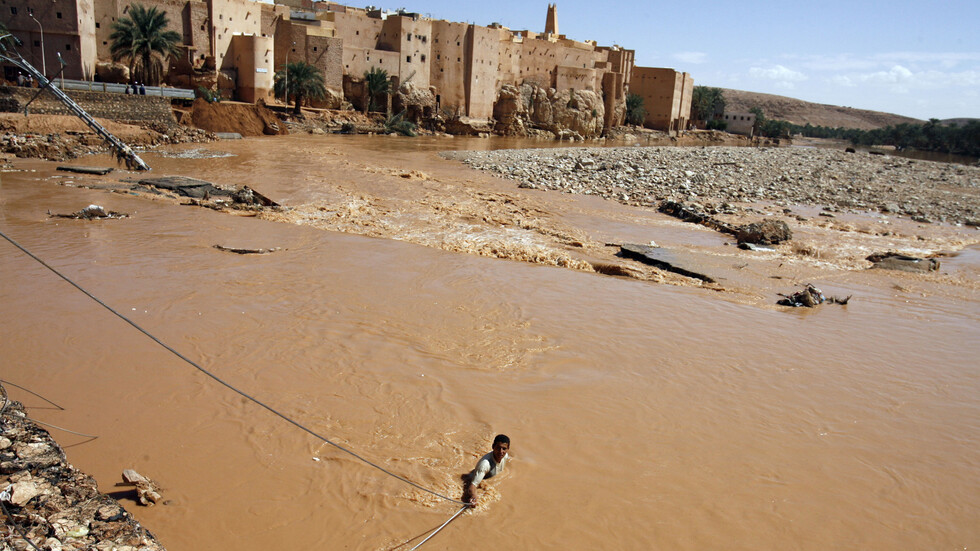 الجزائر..مصرع شخصين في أعقاب فيضانات إثر تساقط الأمطار