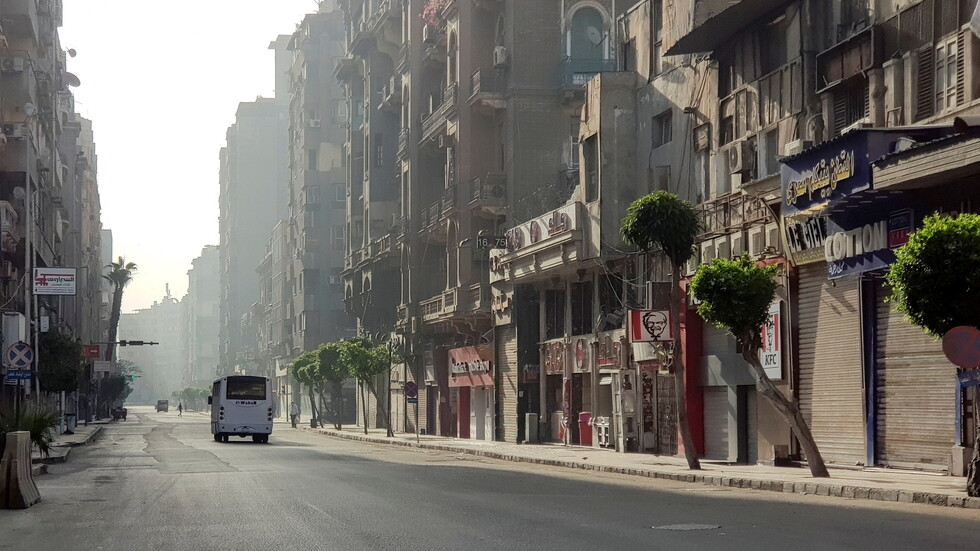كورونا.. مصر تبدأ تنفيذ إجراءات صارمة قبيل عيد الفطر