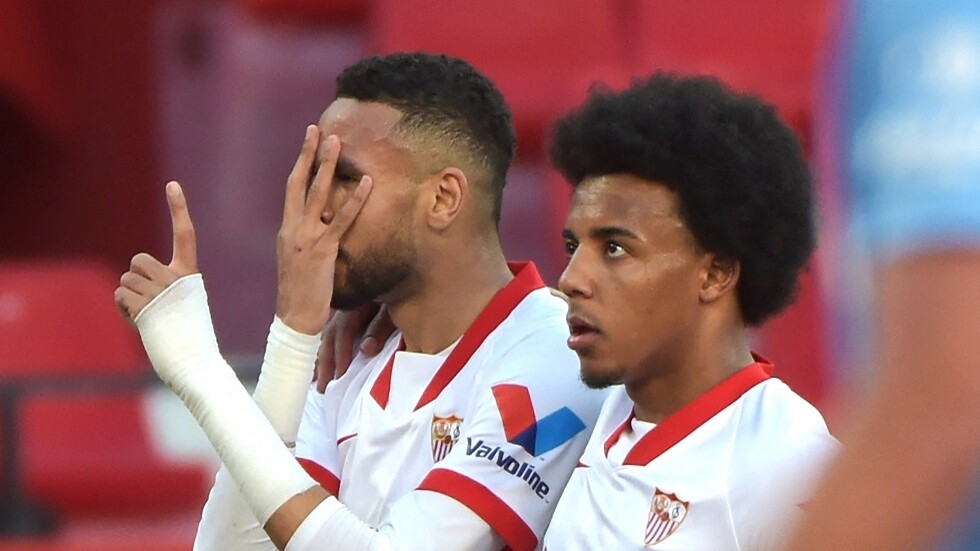 يوسف النصيري يروض 