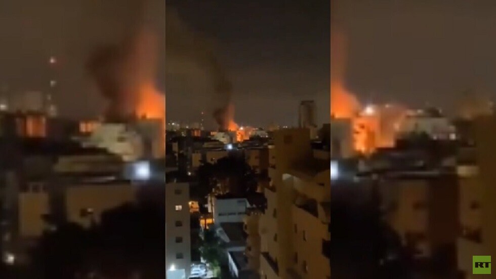 مراسلتنا: حريق كبير شرقي تل أبيب بعد سقوط صاروخ في "بيتاح تكفا"
