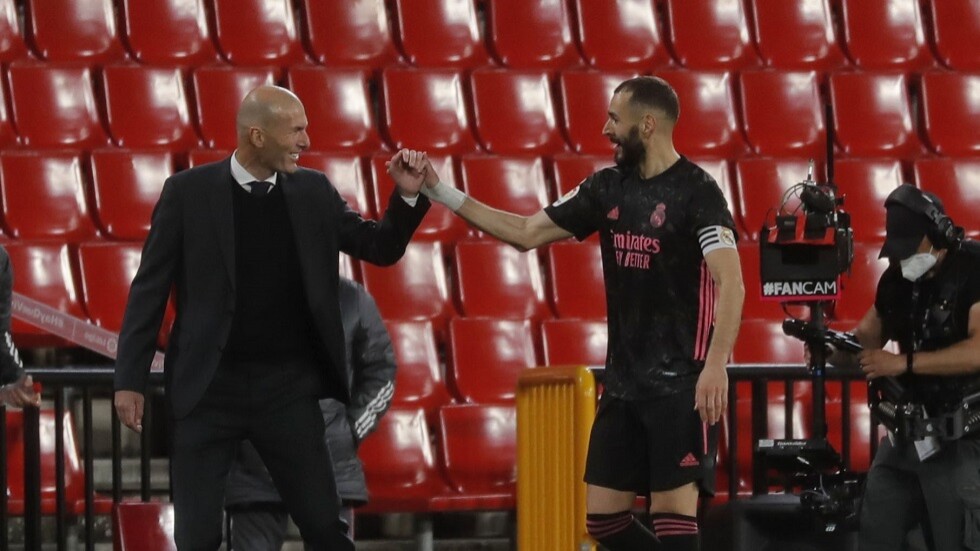 ريال مدريد يكتسح غرناطة ويشعل الصراع على لقب