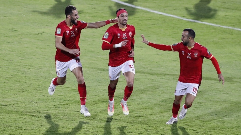 الأهلي يفوز بفضل هدف عالمي وهدية من حارس مرمى الجنوب إفريقي (فيديو)