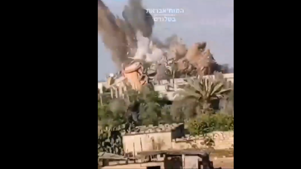 فيديو للحظة قصف منزل في خان يونس من قبل إسرائيل