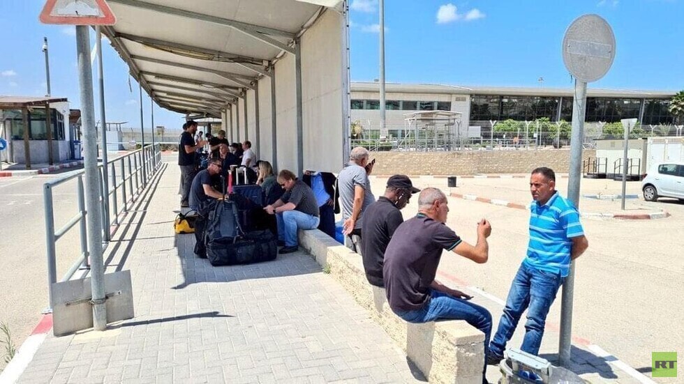 إسرائيل تسمح بإدخال مساعدات إنسانية إلى غزة وفتح مساحة الصيد 6 أميال