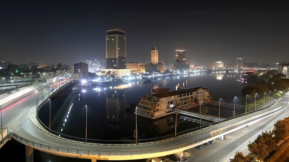 الخارجية المصرية تضيء مقرها احتفالا بيوم إفريقيا
