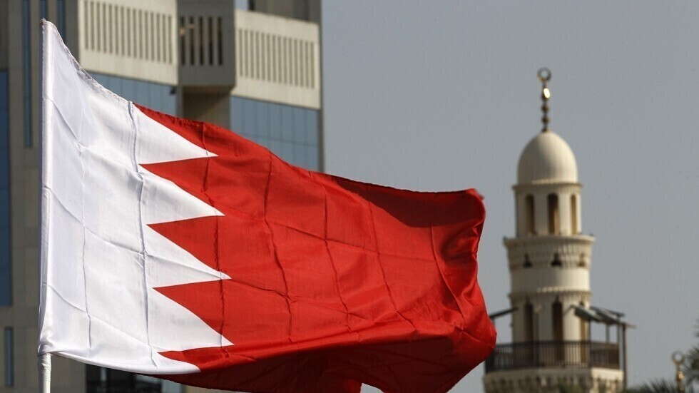 كورونا.. البحرين تغلق المتاجر والمطاعم لمدة أسبوعين
