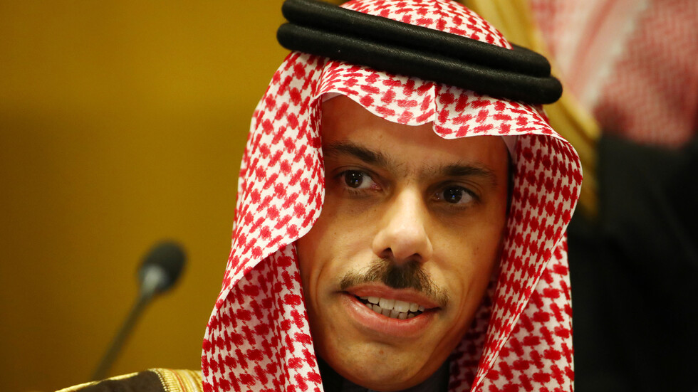 وزير الخارجية السعودي يتلقى اتصالا من نظيره الأمريكي