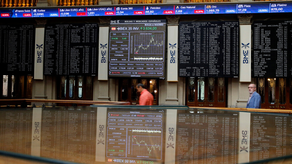 الأسهم الأوروبية تنخفض من مستوى قياسي