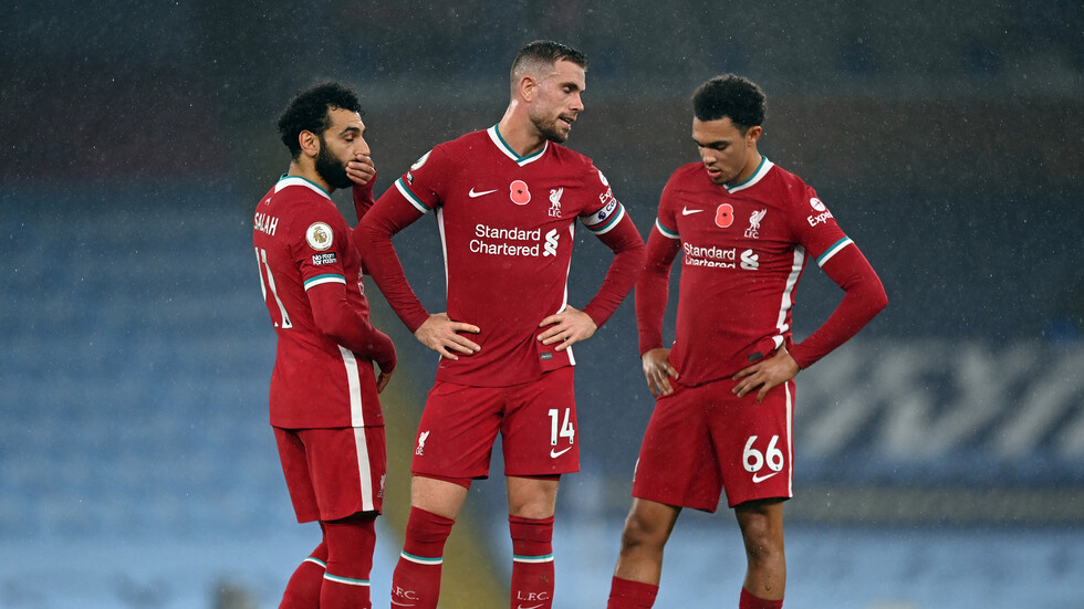 لاعب ليفربول يسخر من زميله ويشبهه بزوجته (صورة)