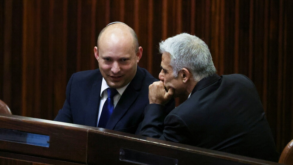 إسرائيل.. مطالب حزب عربي أكبر عقبة أمام جهود لابيد لتشكيل الحكومة قبل ساعات من انقضاء تفويضه
