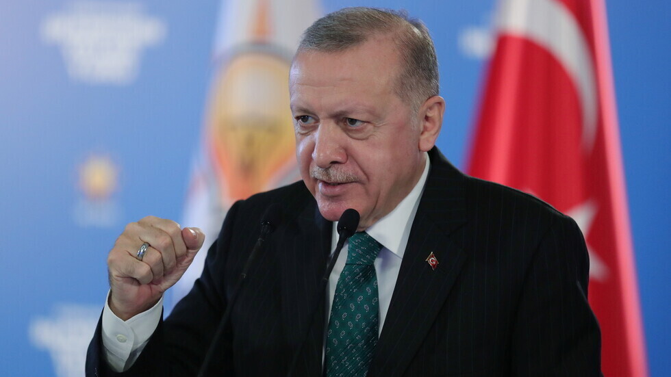 أردوغان يهدد بـ